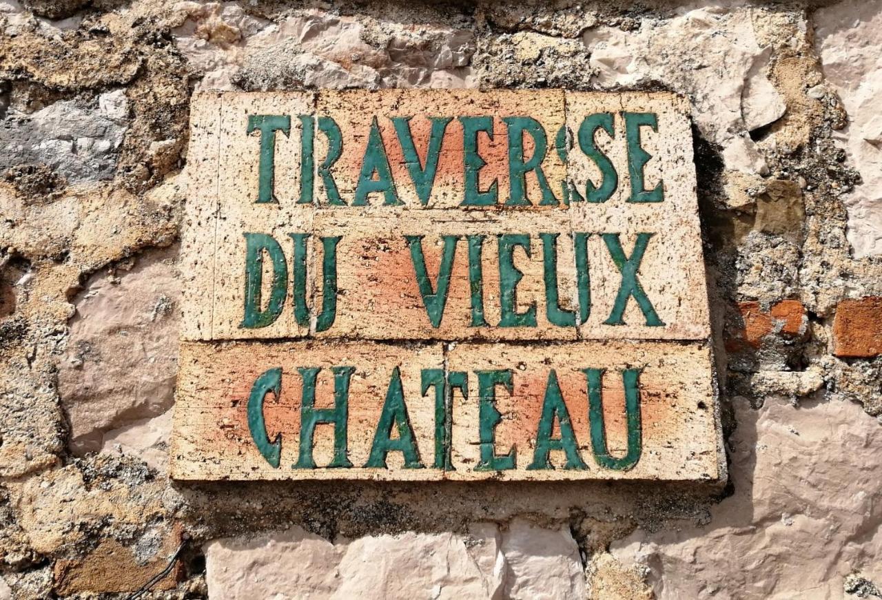 Traverse Du Vieux Chateau 芒通 外观 照片